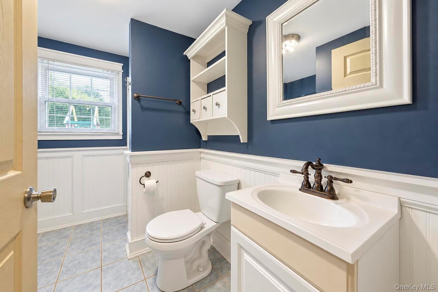 355 W Islip Boulevard thumbnail 37