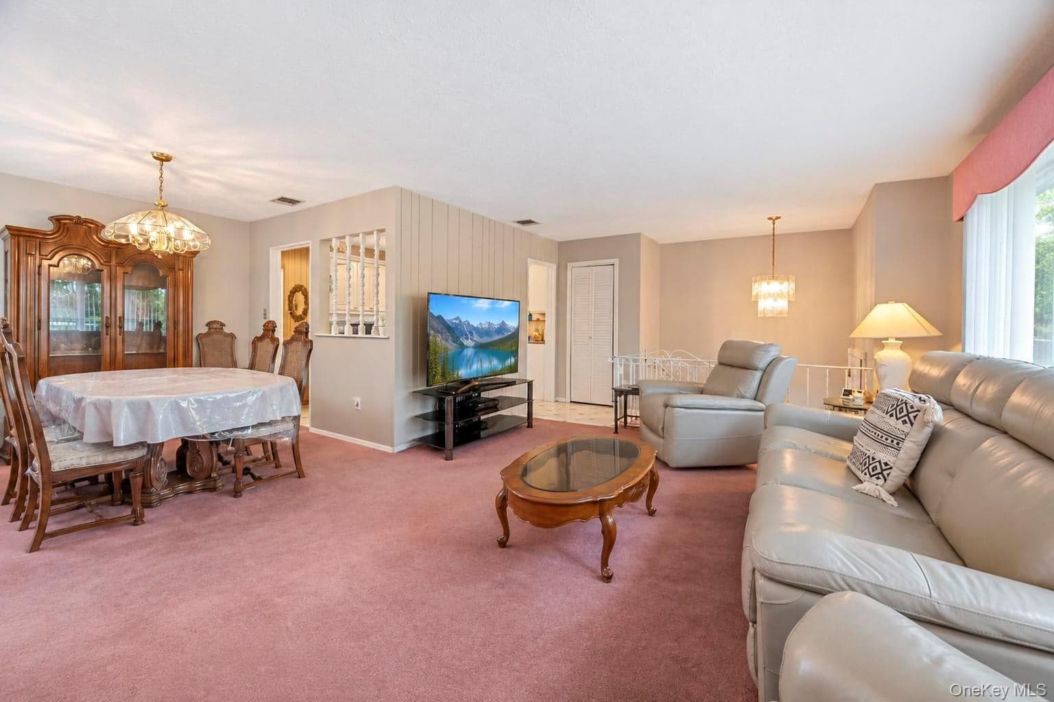 355 W Islip Boulevard thumbnail 17