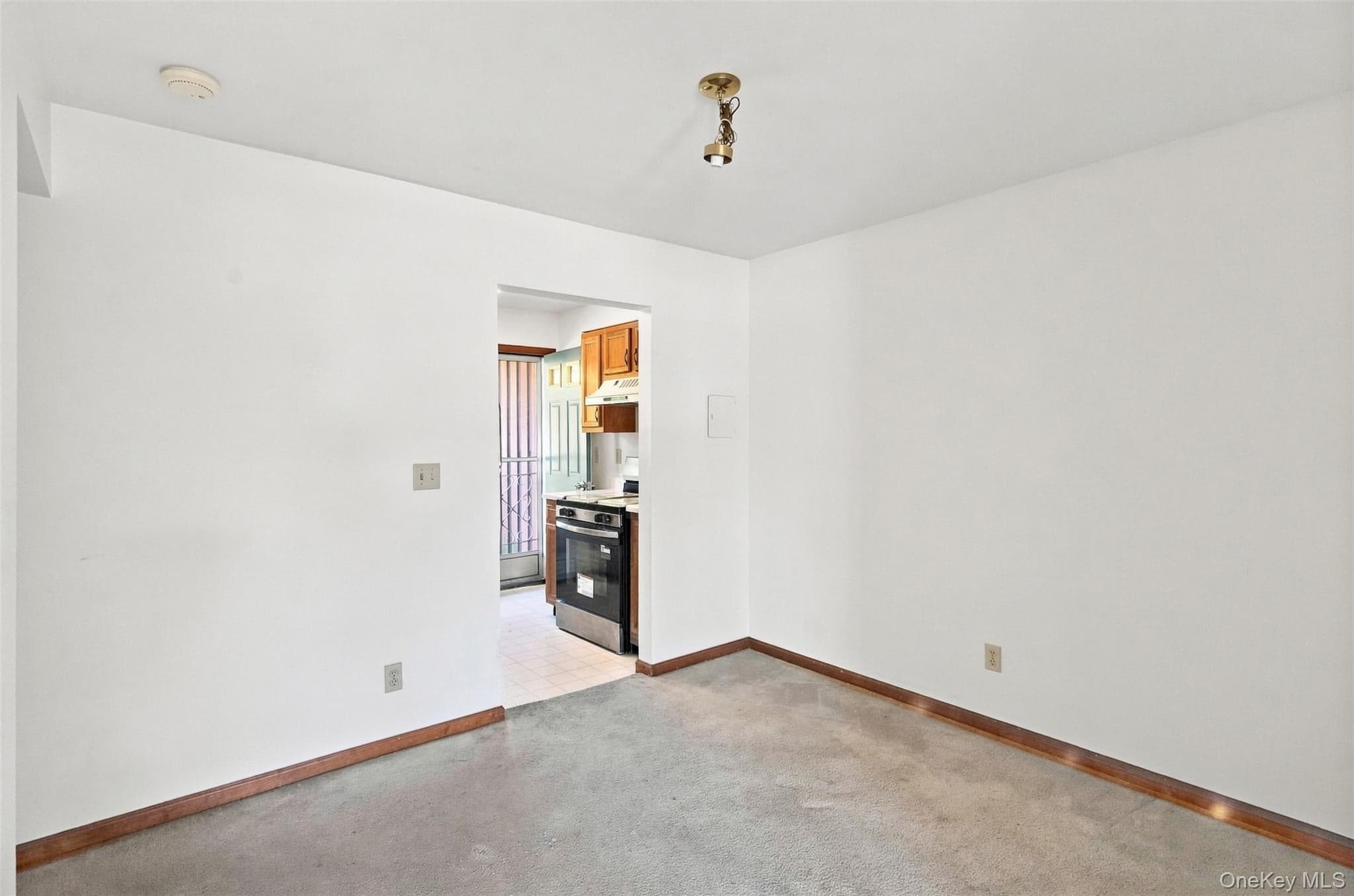19 Huguenot Street Unit: 3 thumbnail 12