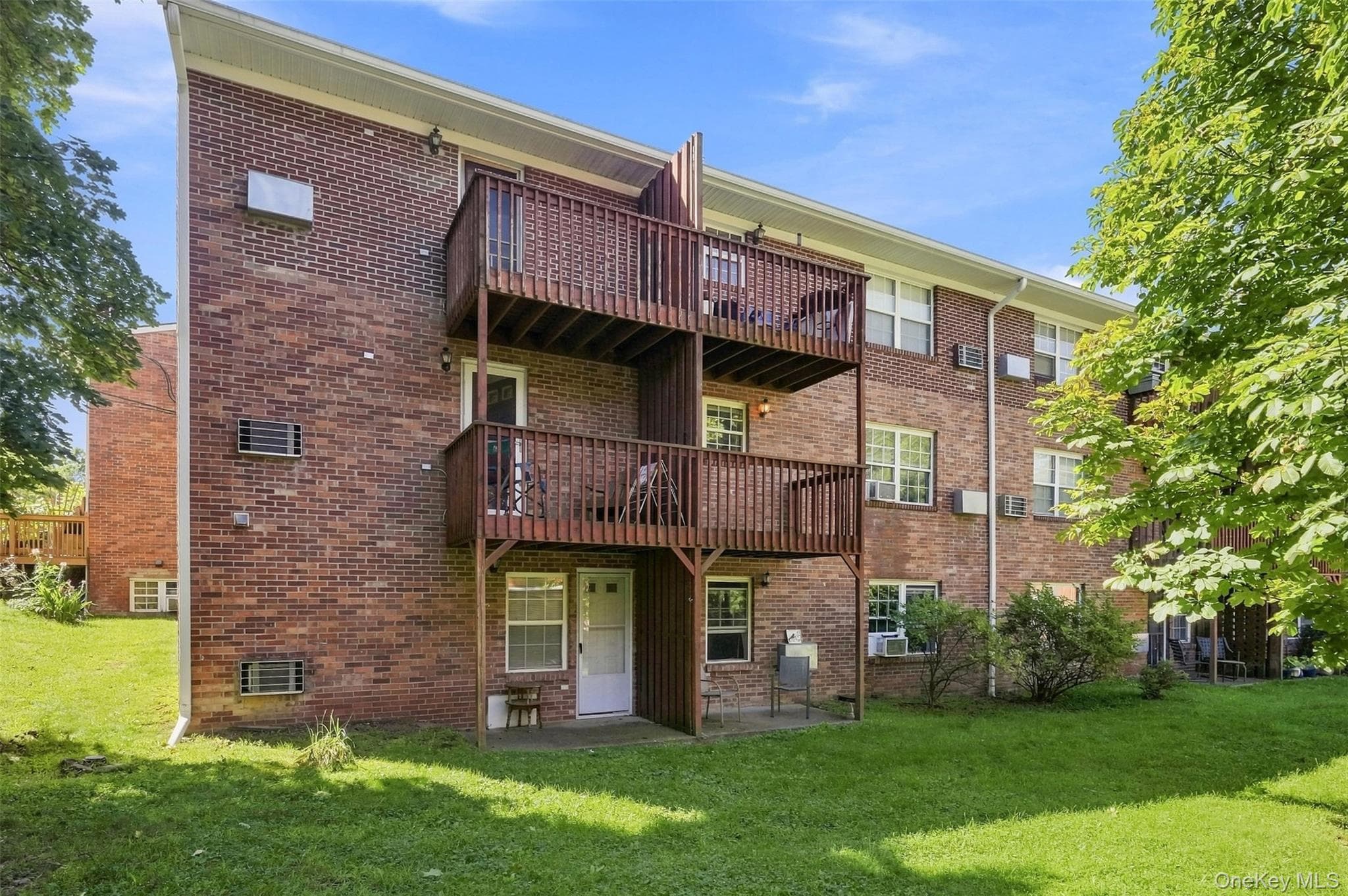19 Huguenot Street Unit: 3 thumbnail 21