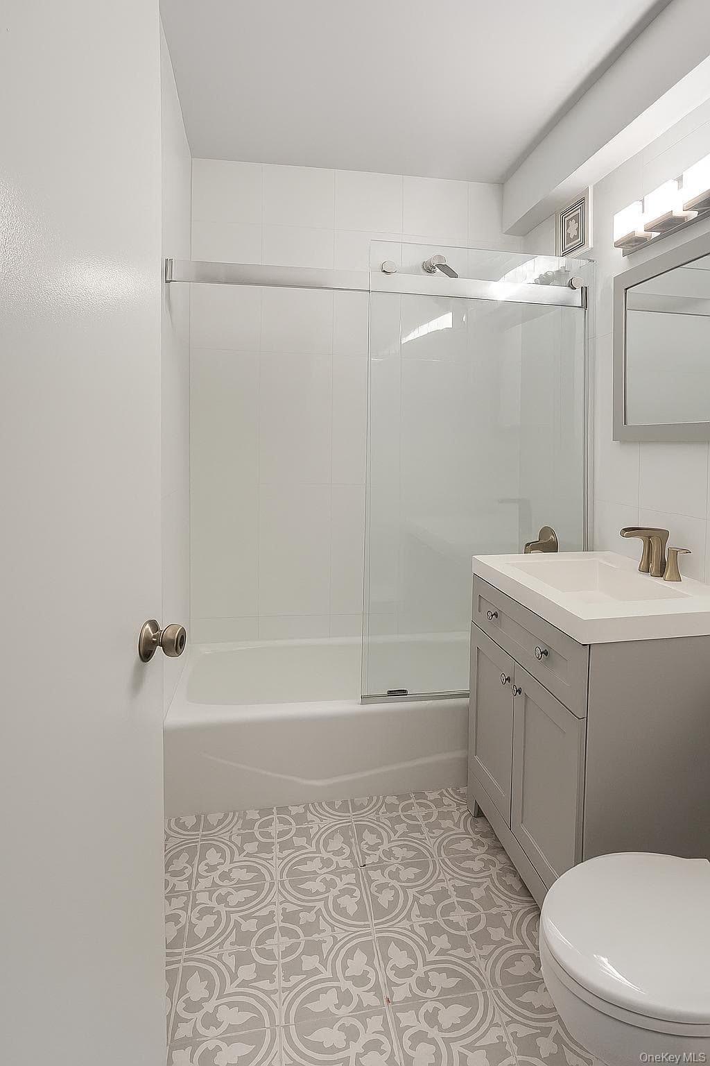 2835 Webb Avenue Unit: 7C thumbnail 13