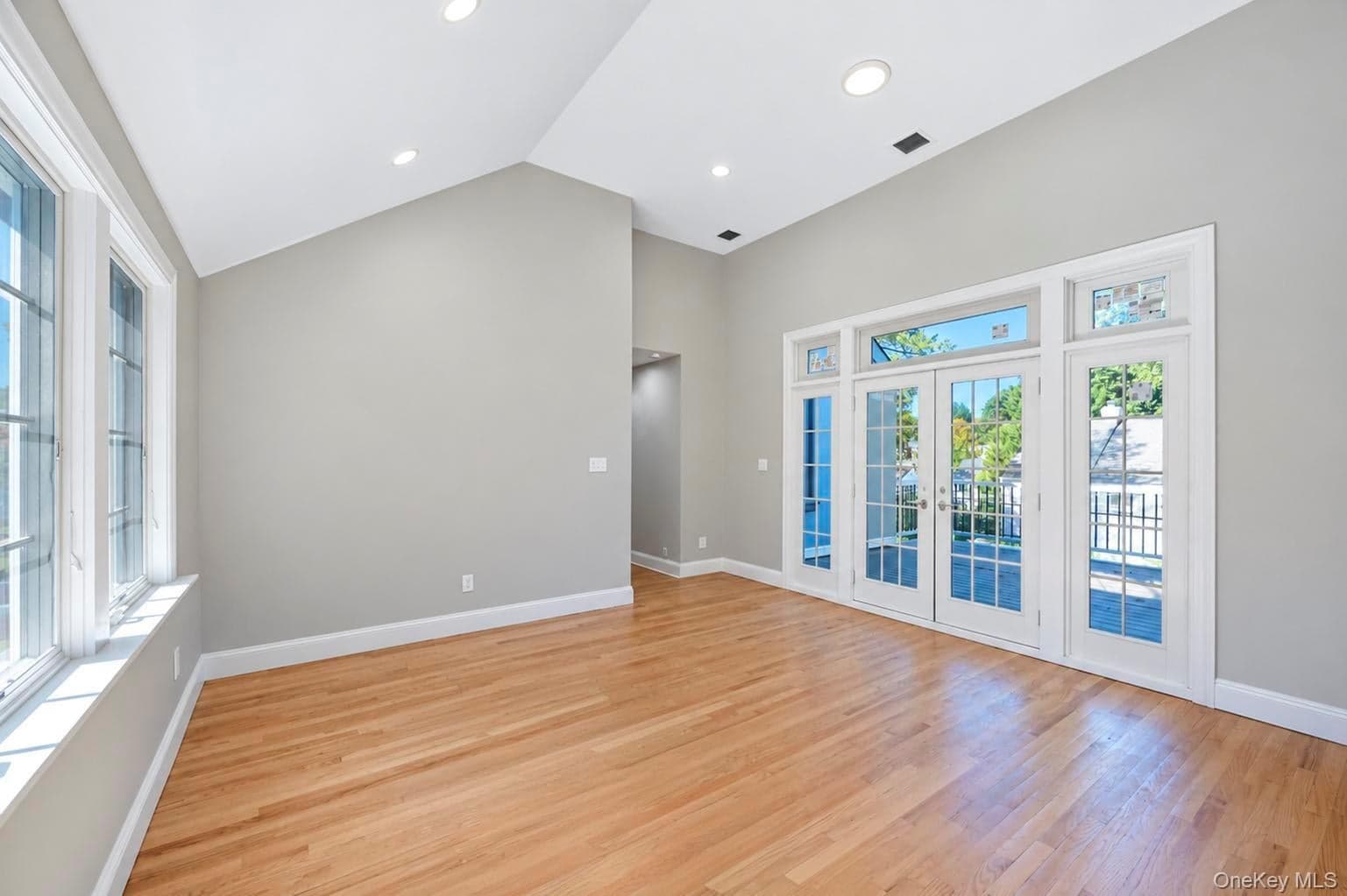 18 Pond Park Road thumbnail 18