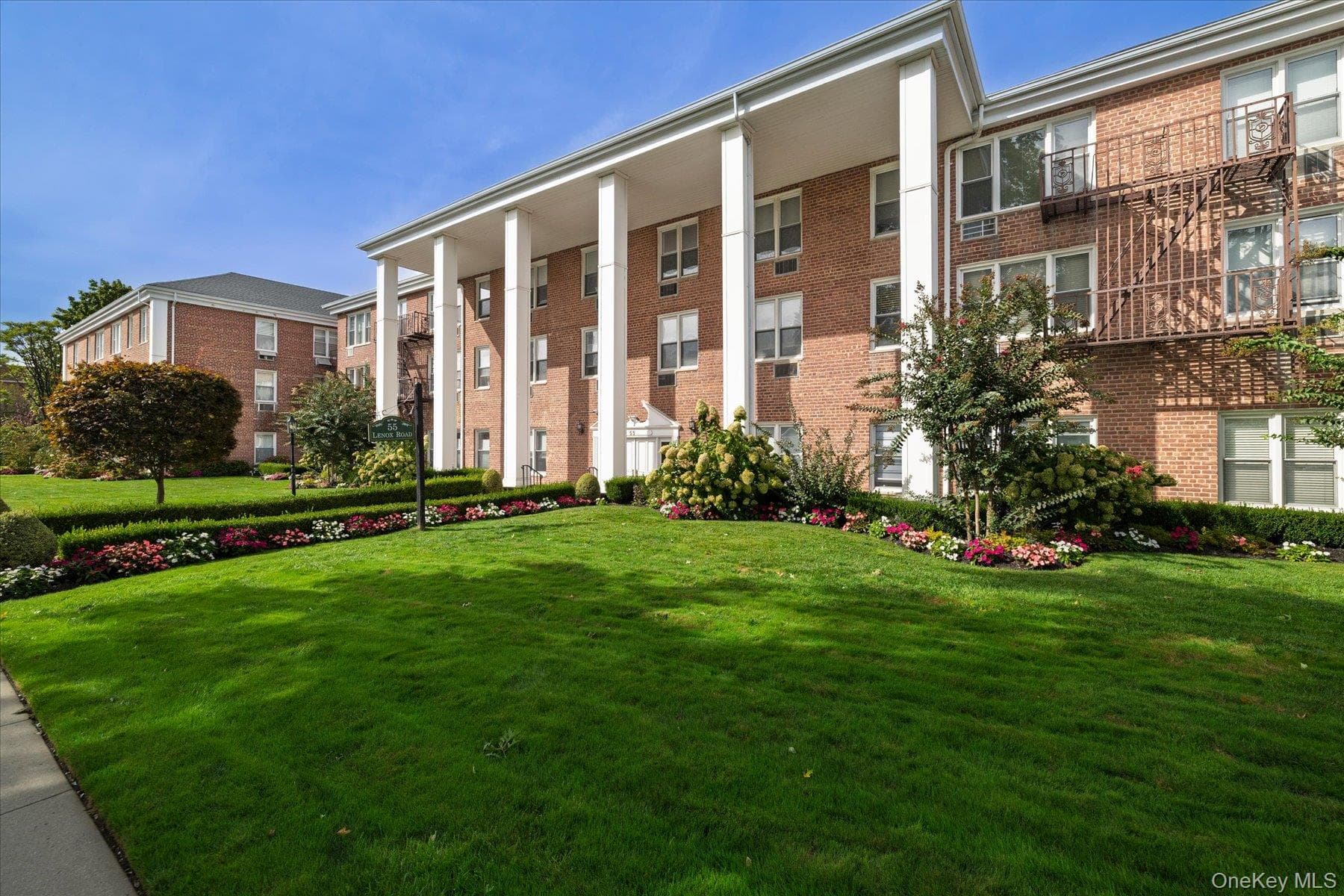 55 Lenox Road Unit: 1-K thumbnail 2
