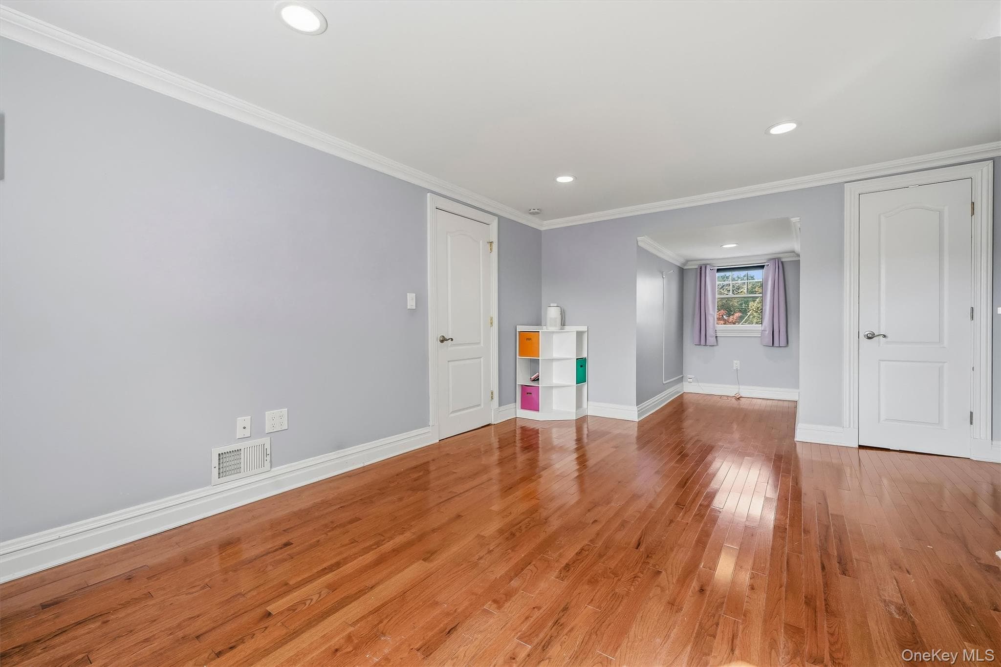 26 Custer Avenue thumbnail 26