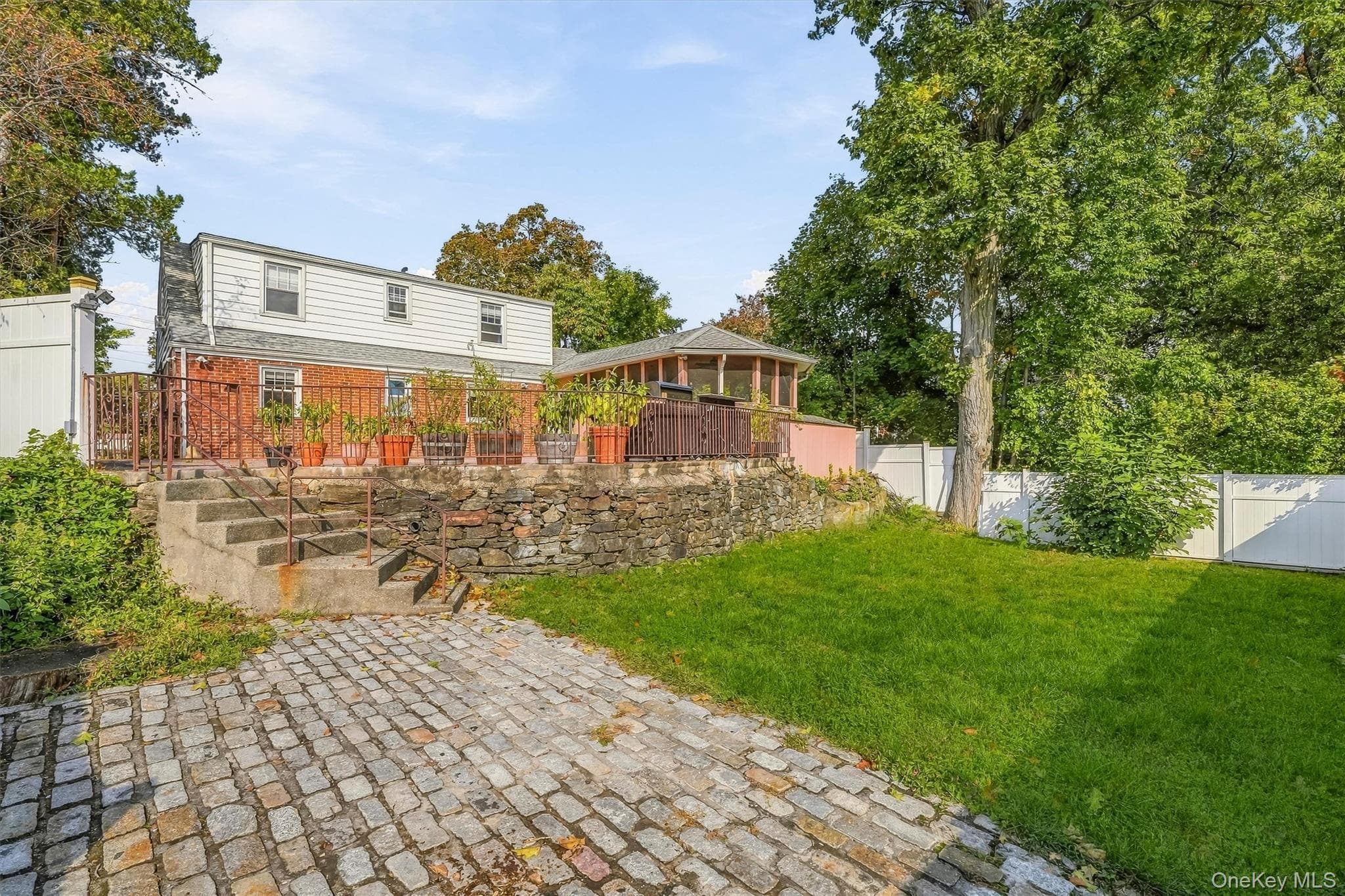 26 Custer Avenue thumbnail 47