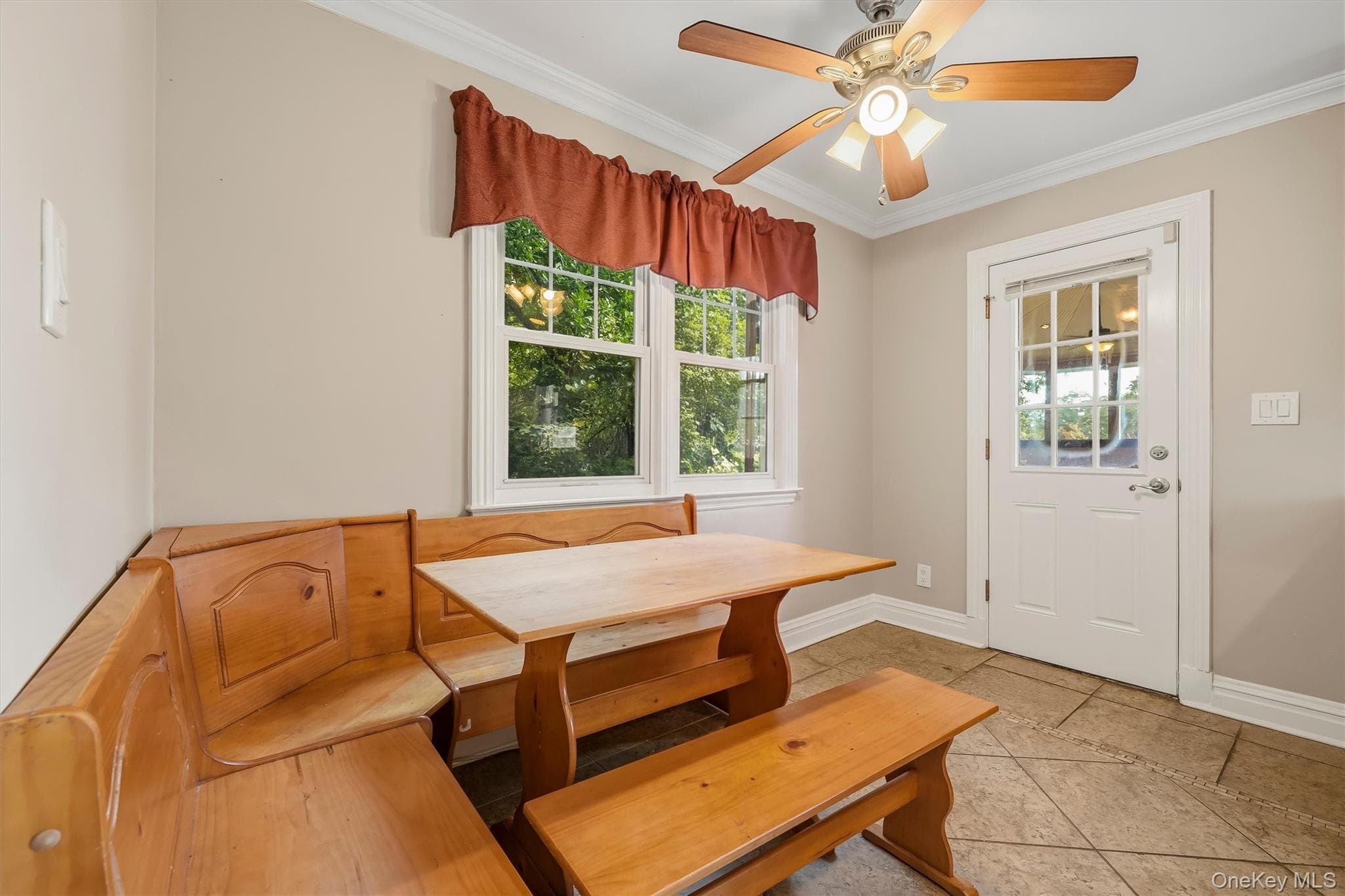 26 Custer Avenue thumbnail 13