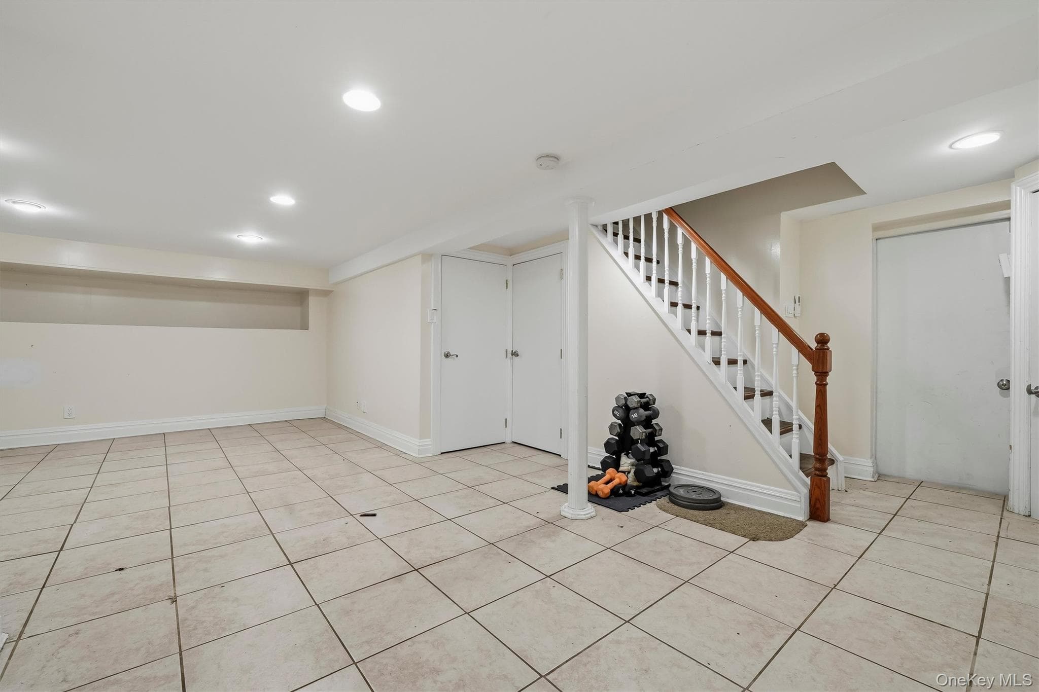 26 Custer Avenue thumbnail 33