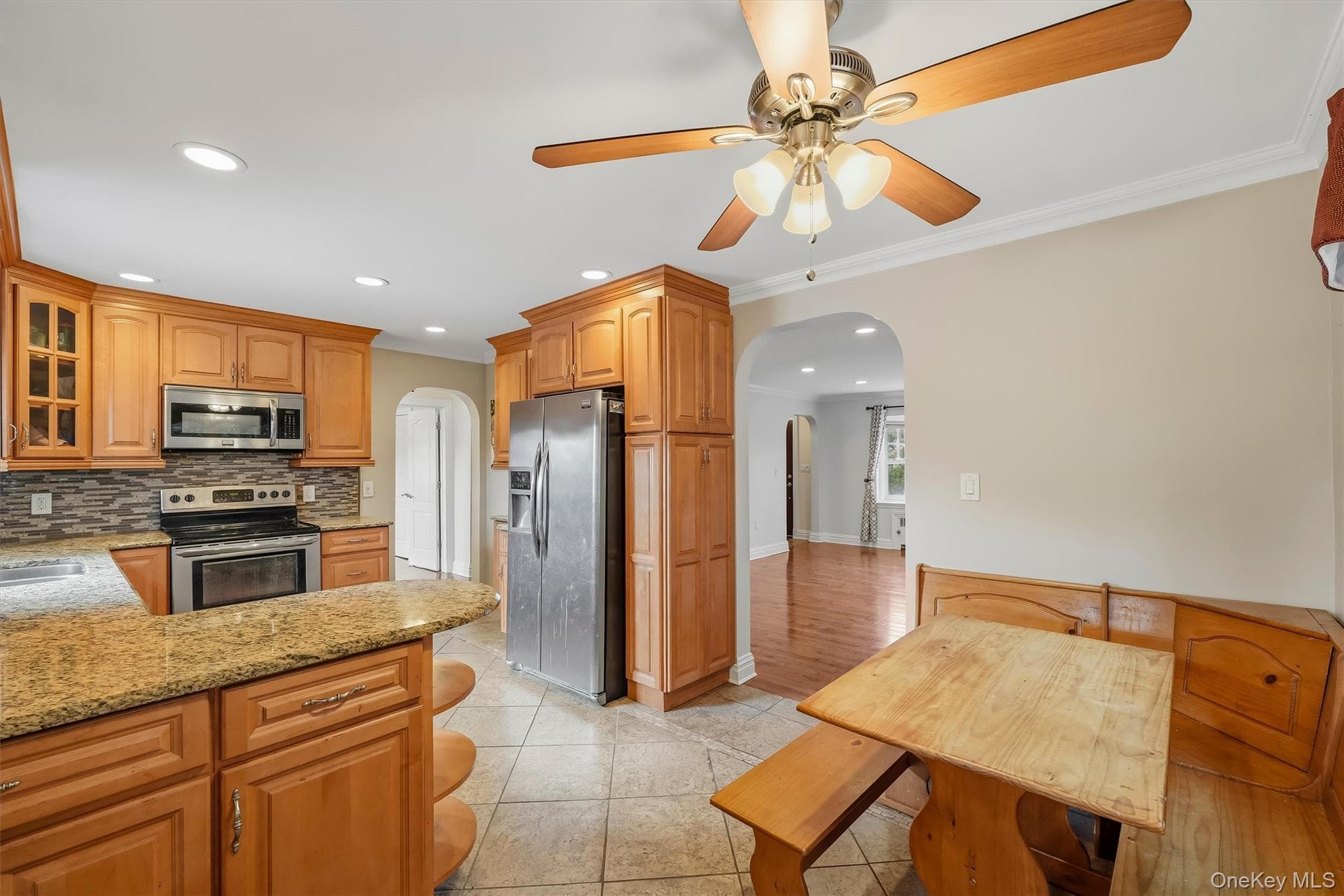 26 Custer Avenue thumbnail 12