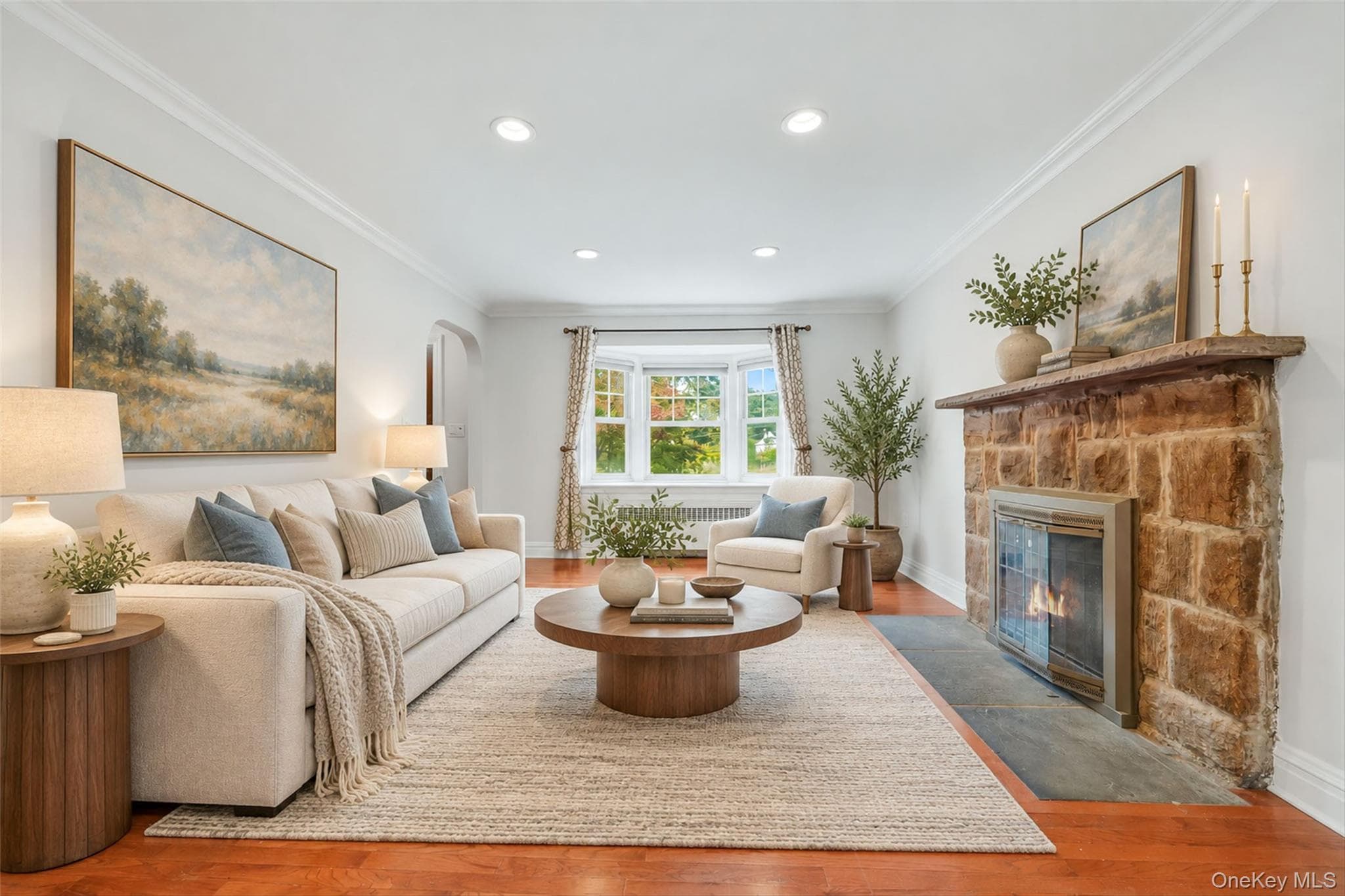 26 Custer Avenue thumbnail 3