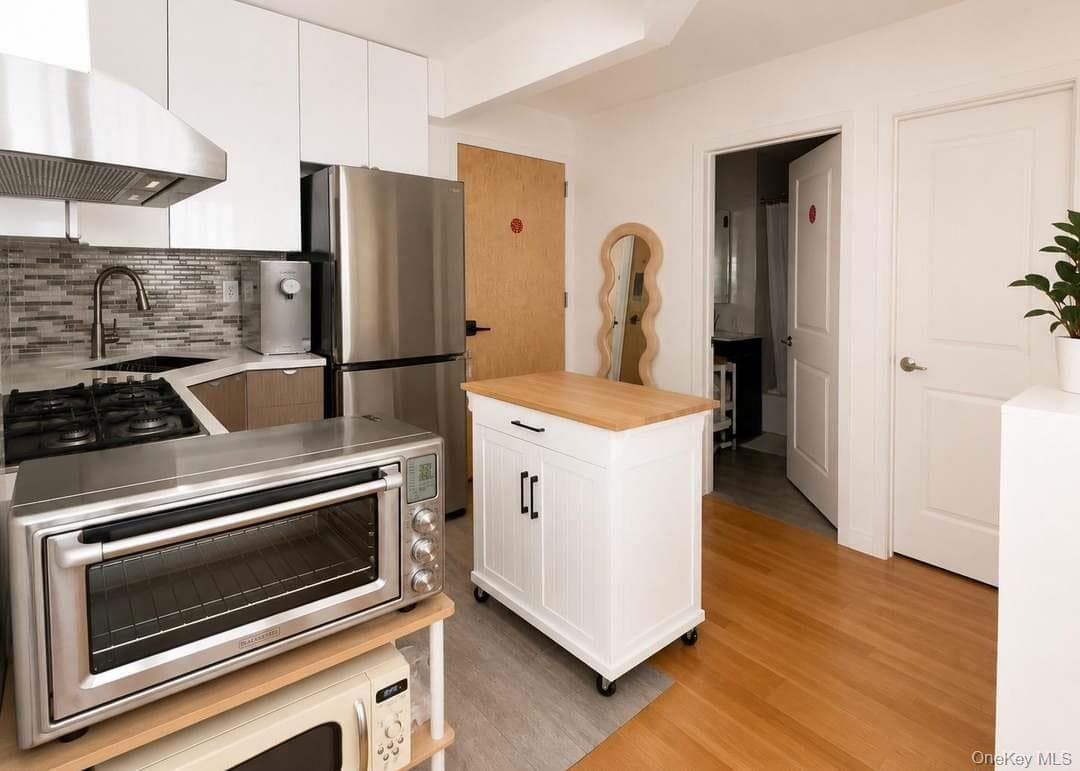 4223 Parsons Boulevard Unit: 5C thumbnail 4