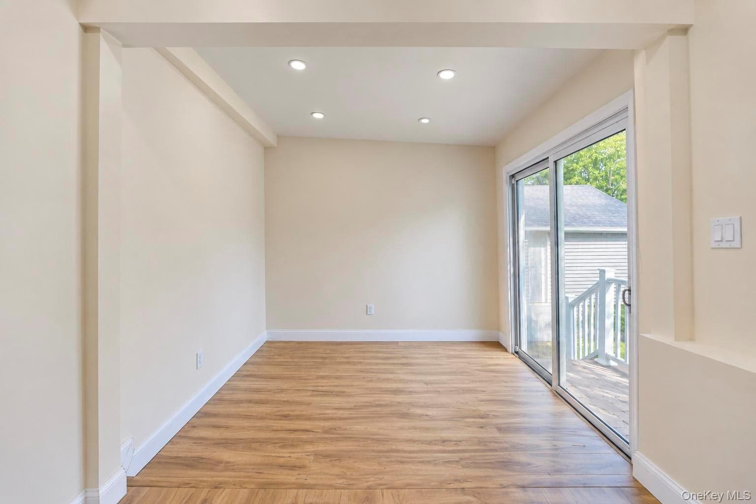 93 Vermont Avenue thumbnail 28