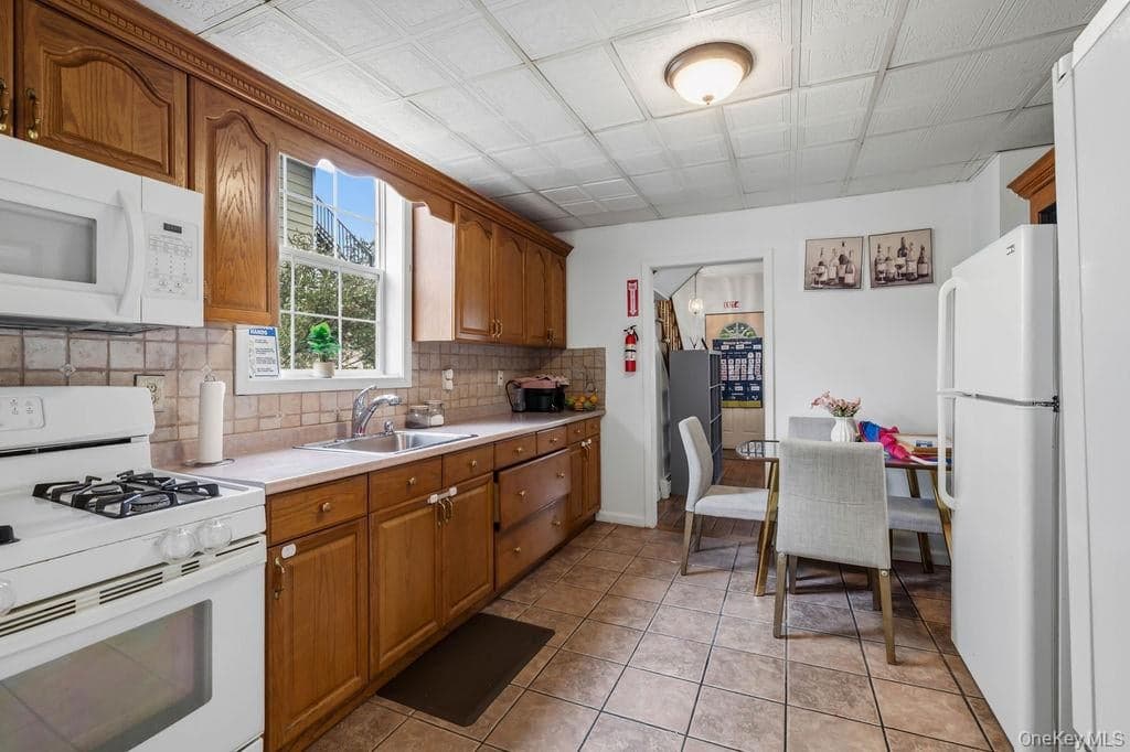 29 Blauvelt Avenue thumbnail 10