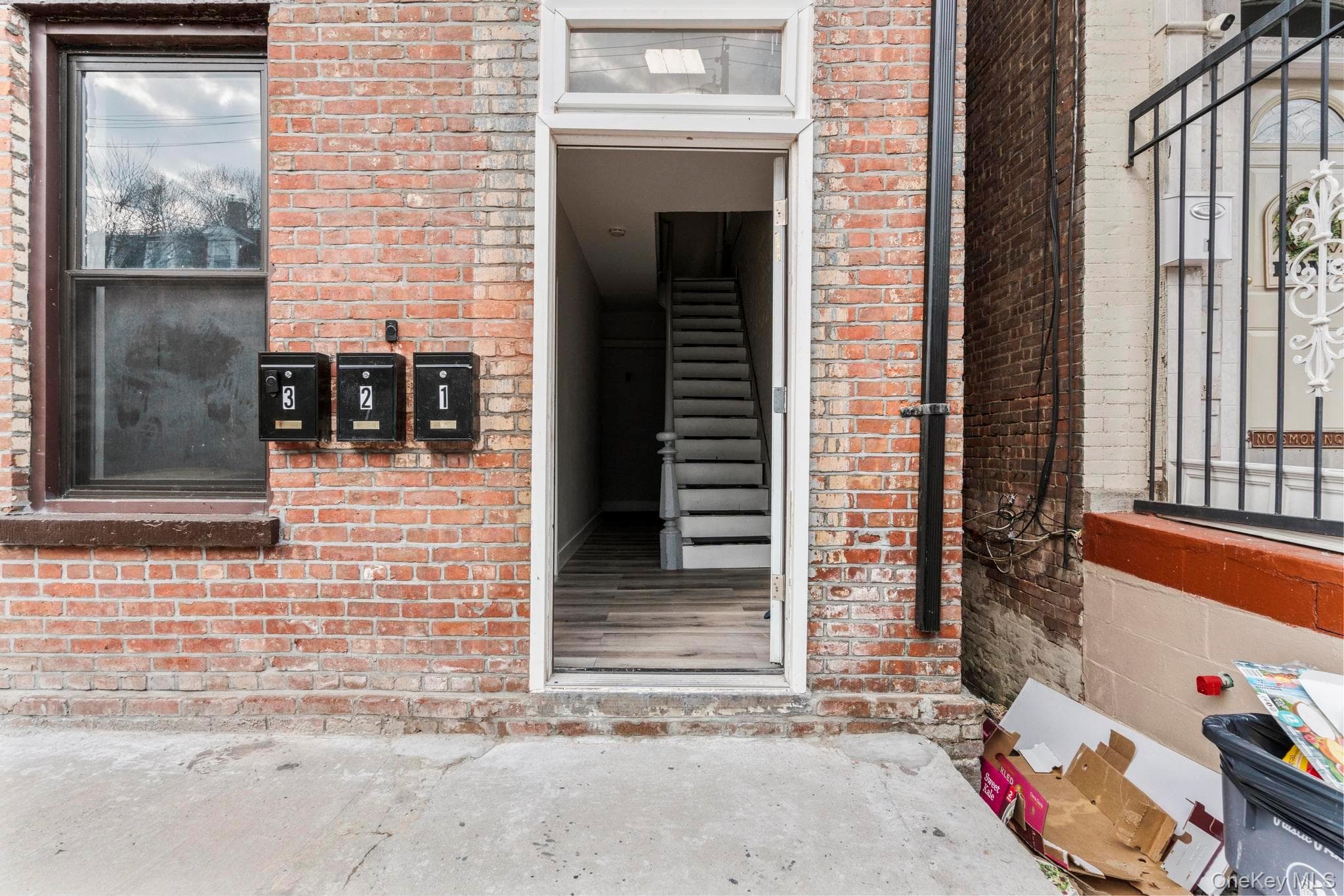 155 Buena Vista Avenue thumbnail 2
