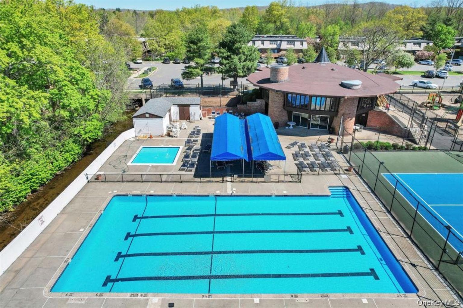 41 Heritage Drive Unit: A thumbnail 34