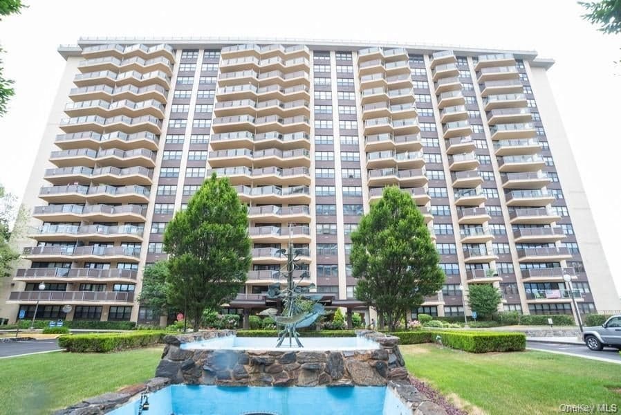 1815 215th Street Unit: 16J thumbnail 4