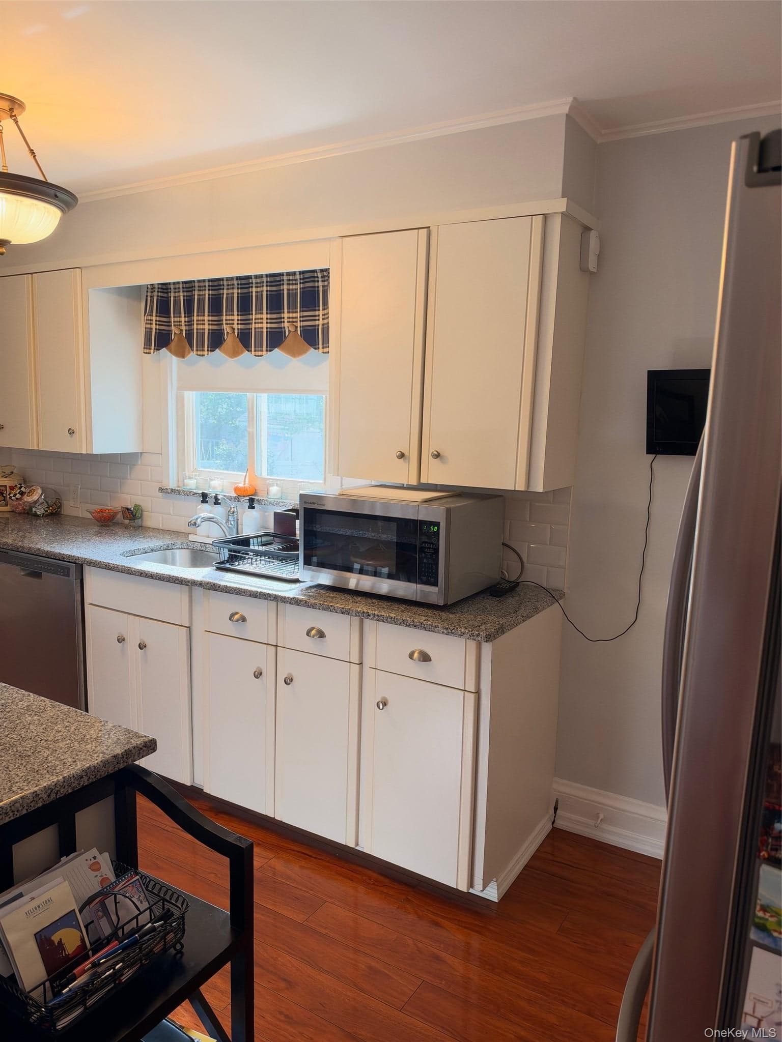 992 Davison Place thumbnail 15