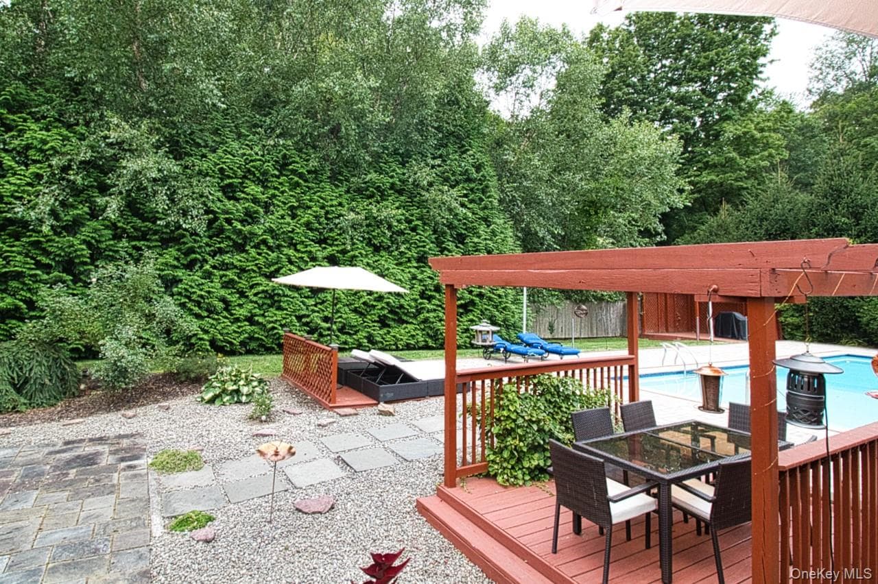 9 Roselawn Road thumbnail 35