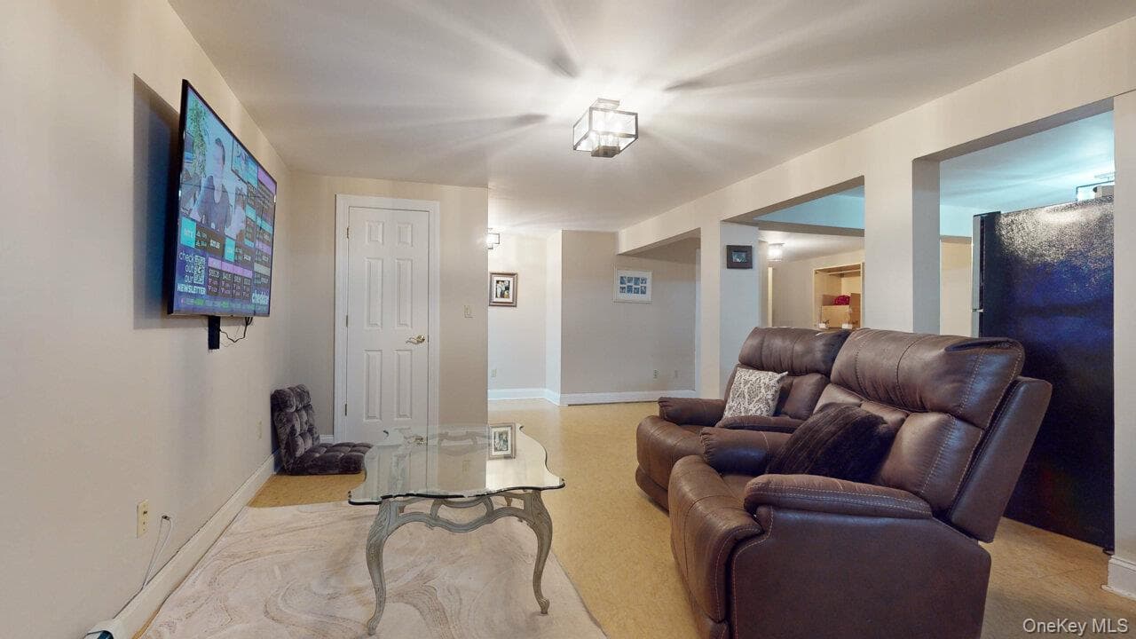 9 Roselawn Road thumbnail 28