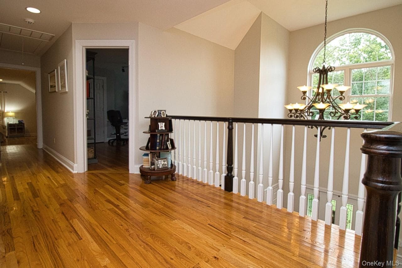 9 Roselawn Road thumbnail 26
