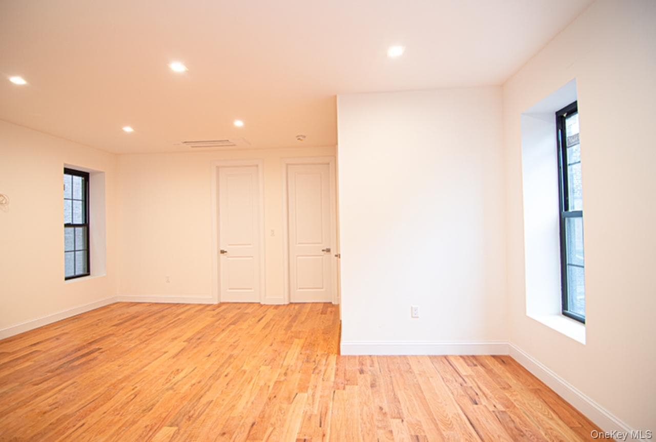 16 & 18 Lenox Road Unit: 12 thumbnail 3