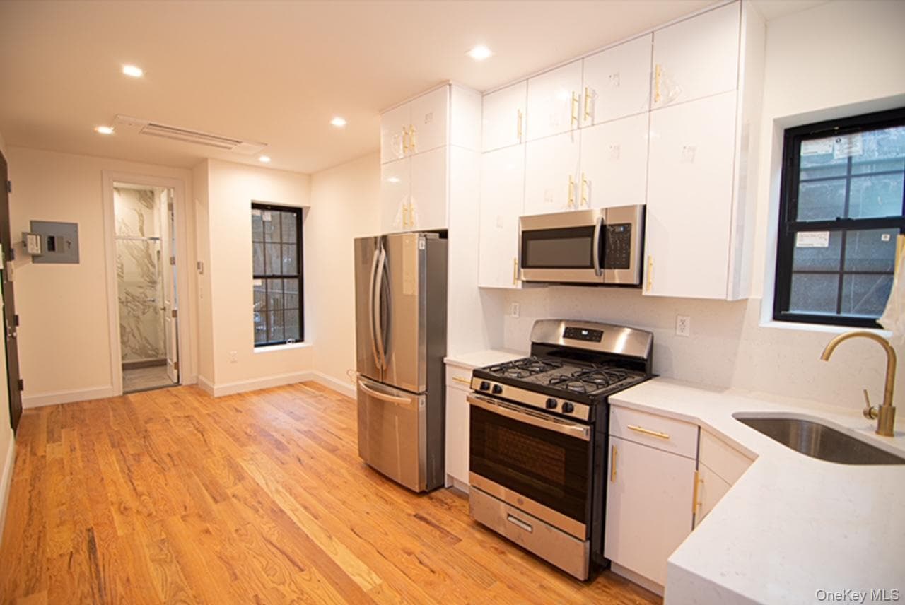 16 & 18 Lenox Road Unit: 12 thumbnail 8