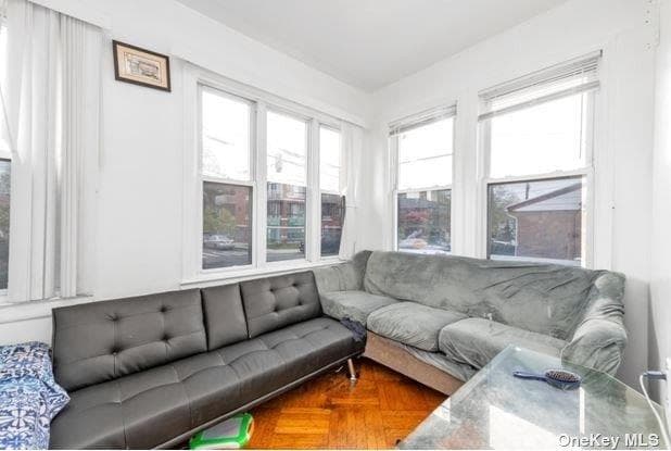 85-38 Homelawn Street thumbnail 10