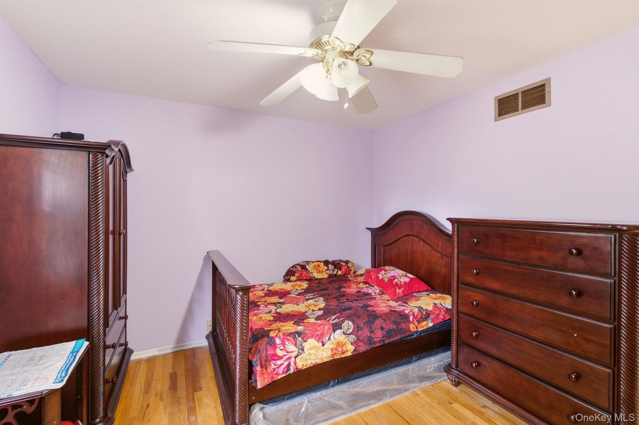 18044 Grand Central Parkway thumbnail 18