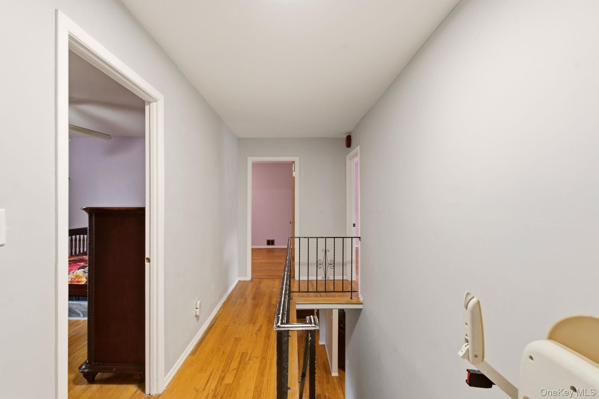 18044 Grand Central Parkway thumbnail 13