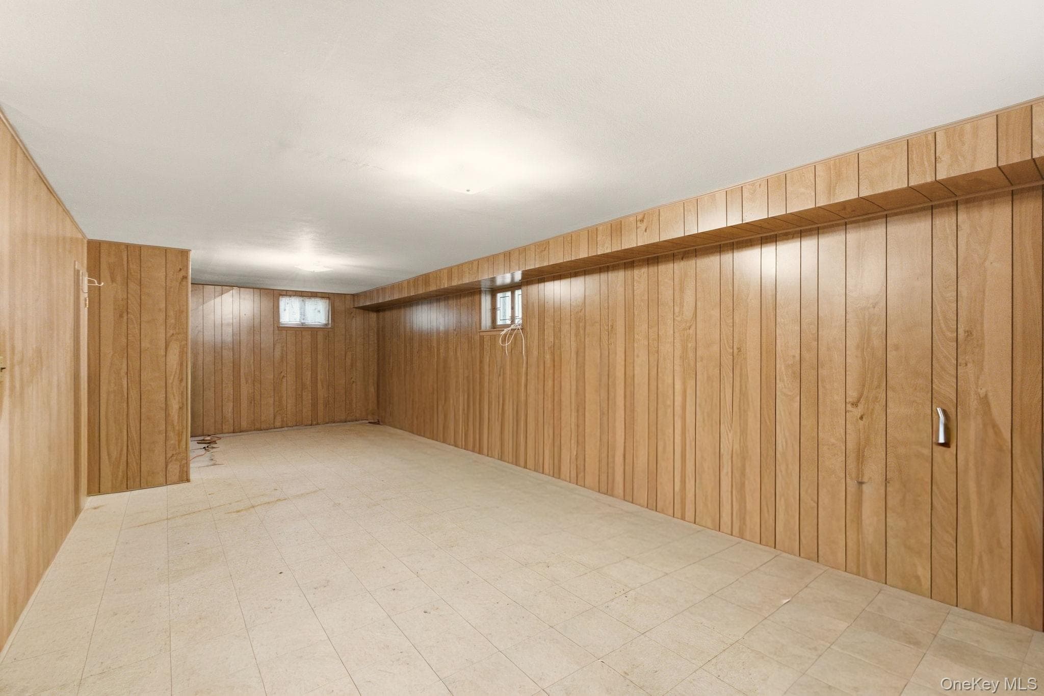 18044 Grand Central Parkway thumbnail 25