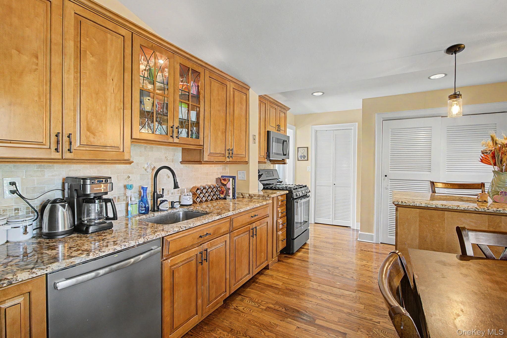 31 Cypress Lane thumbnail 11
