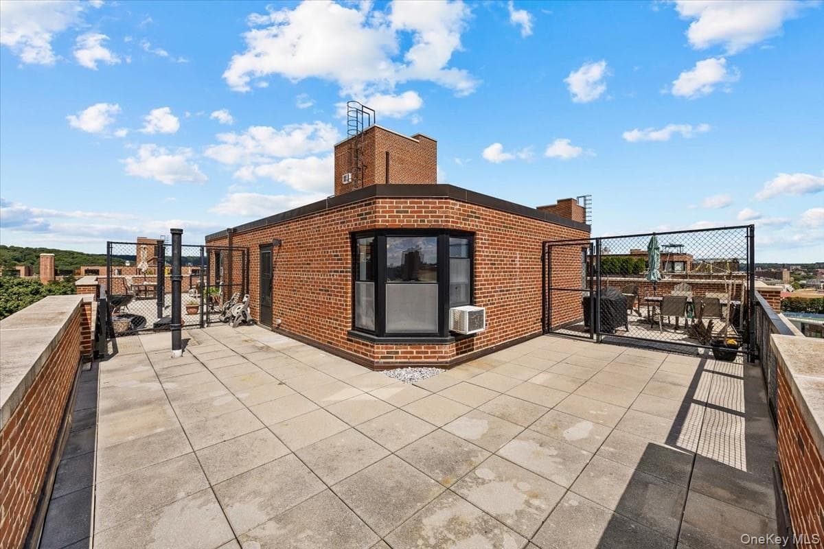 65 Park Terrace East TER Unit: C86 thumbnail 22