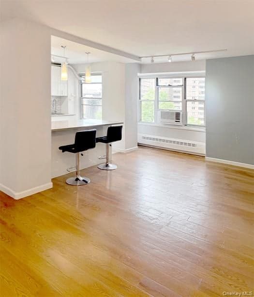 573 Grand Street Unit: D802 thumbnail 4