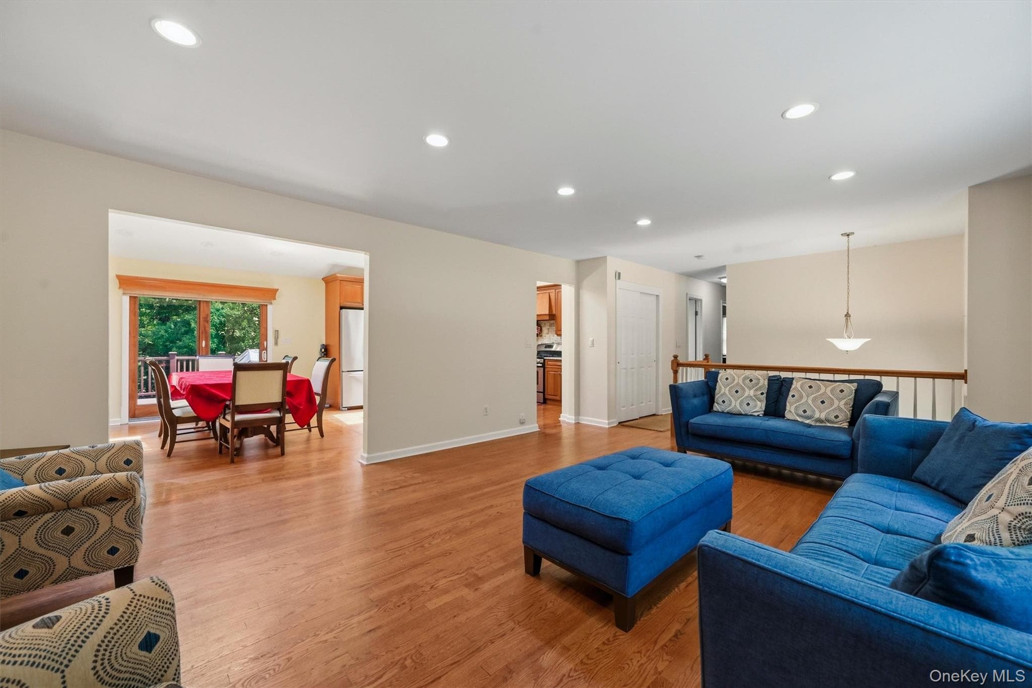 21 Arbor Lane thumbnail 9