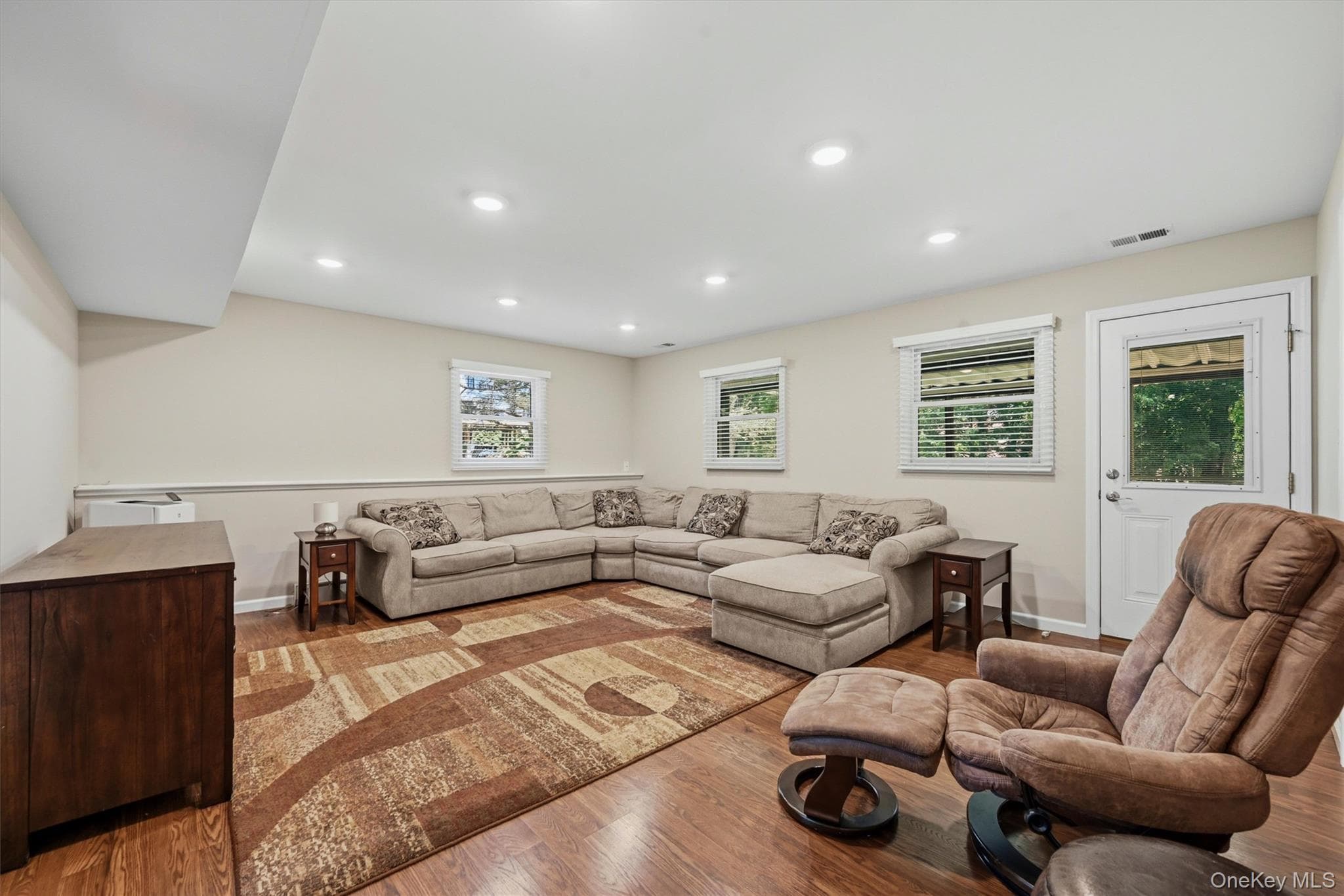 21 Arbor Lane thumbnail 26