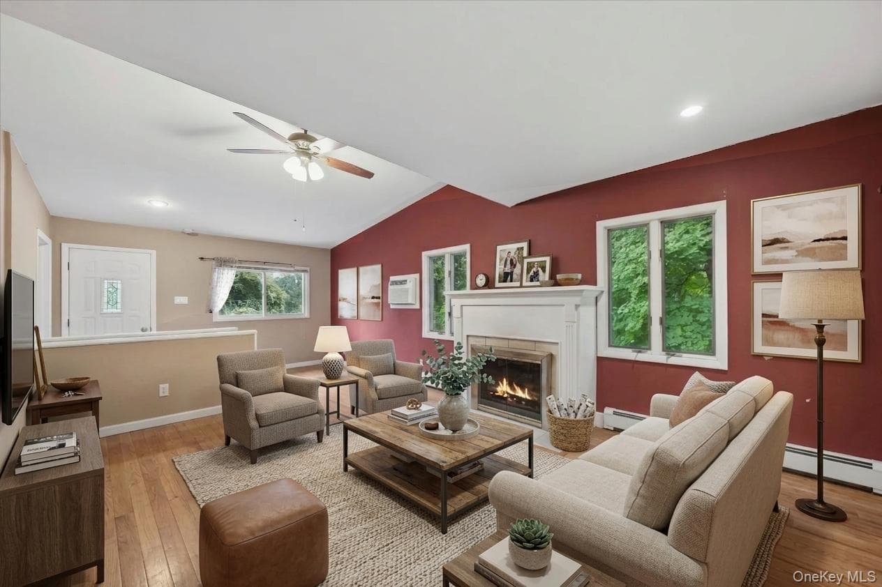 256 Haviland Drive thumbnail 4