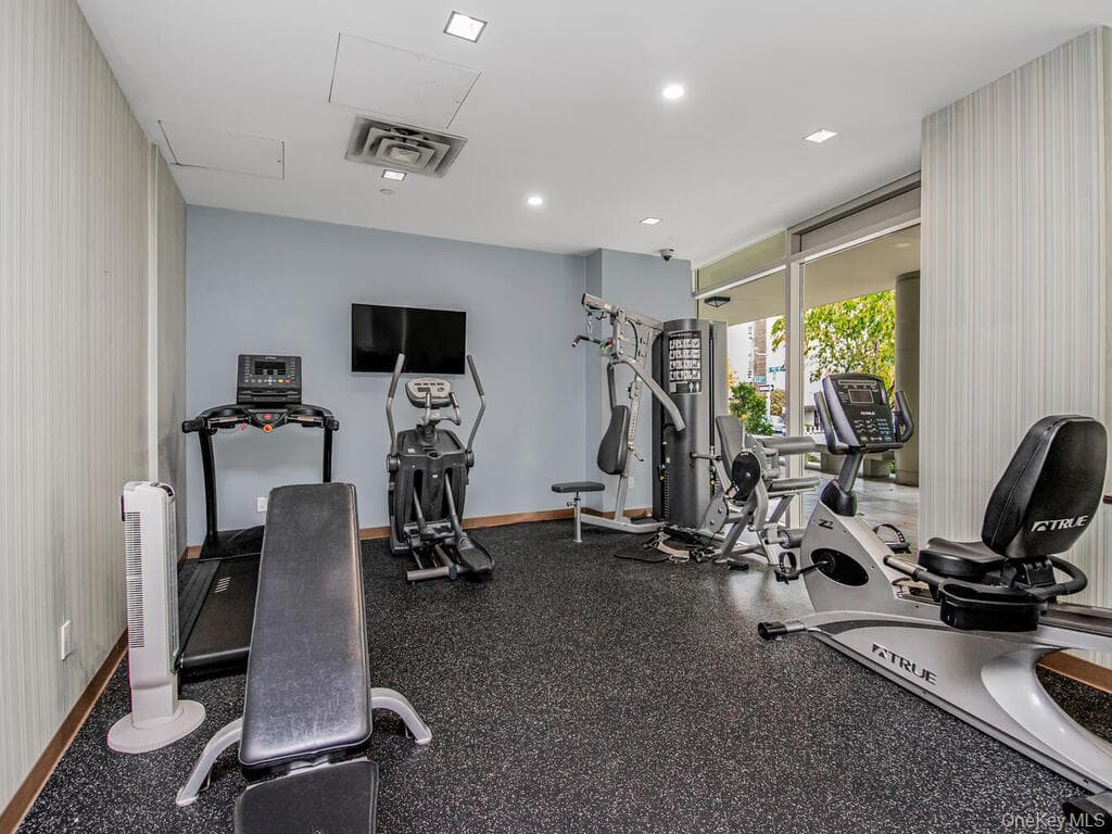 640 W 237th Street Unit: 7D thumbnail 23