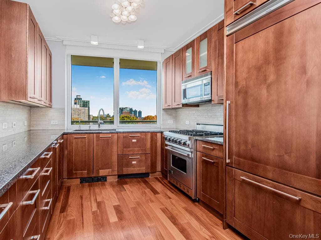 640 W 237th Street Unit: 7D thumbnail 10