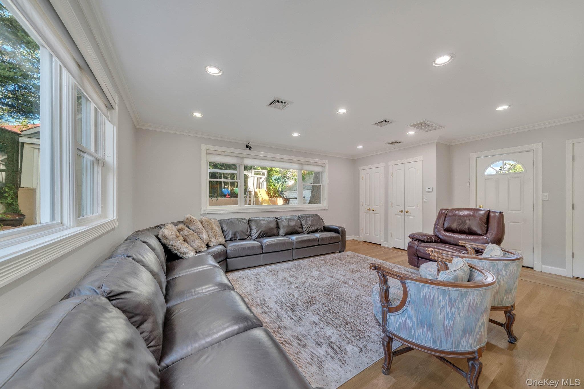 122-05 Metropolitan Avenue thumbnail 25