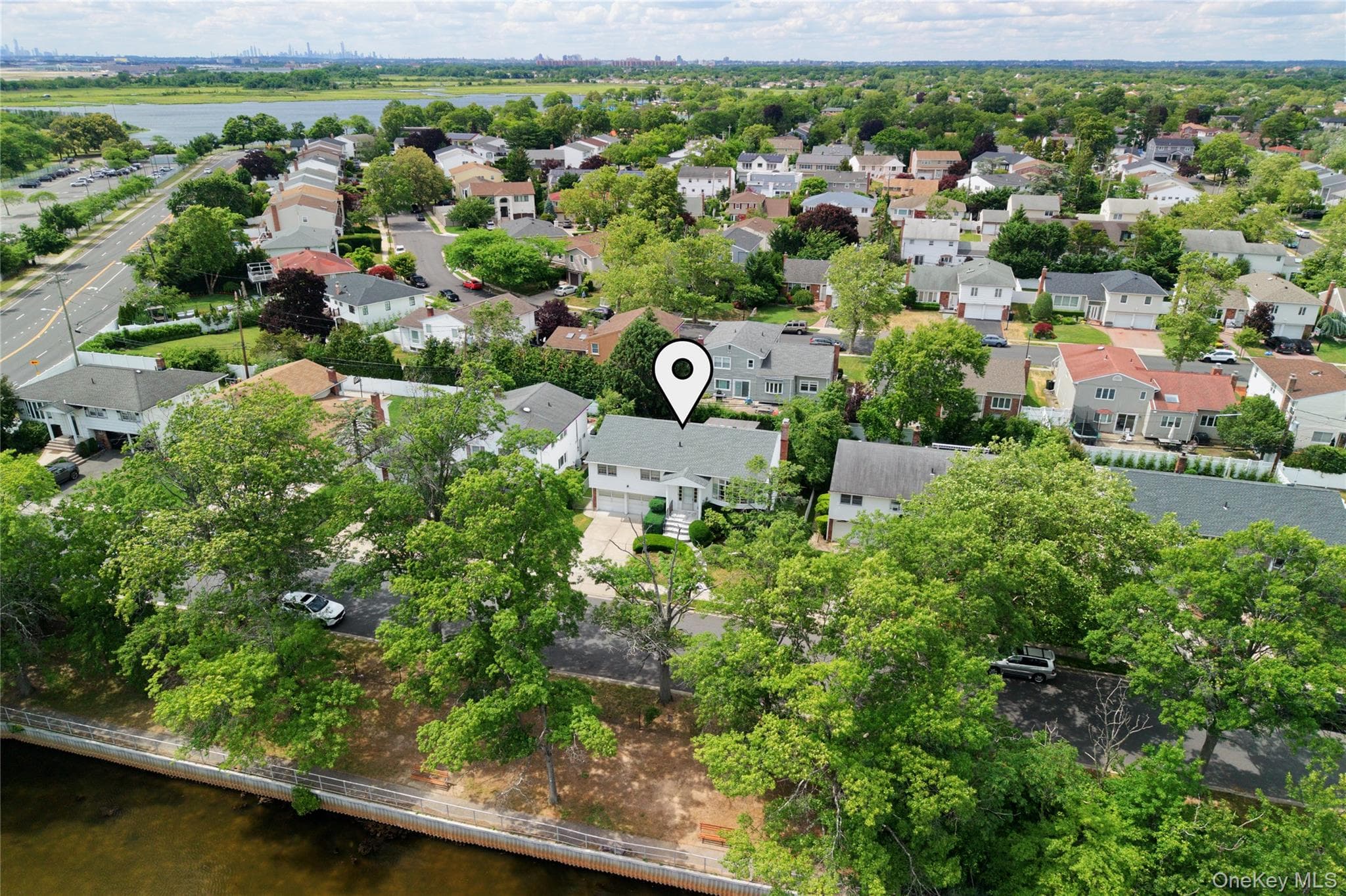 726 University Street thumbnail 17