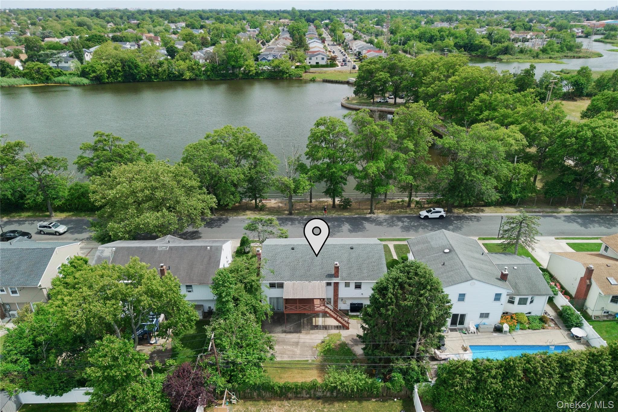 726 University Street thumbnail 15