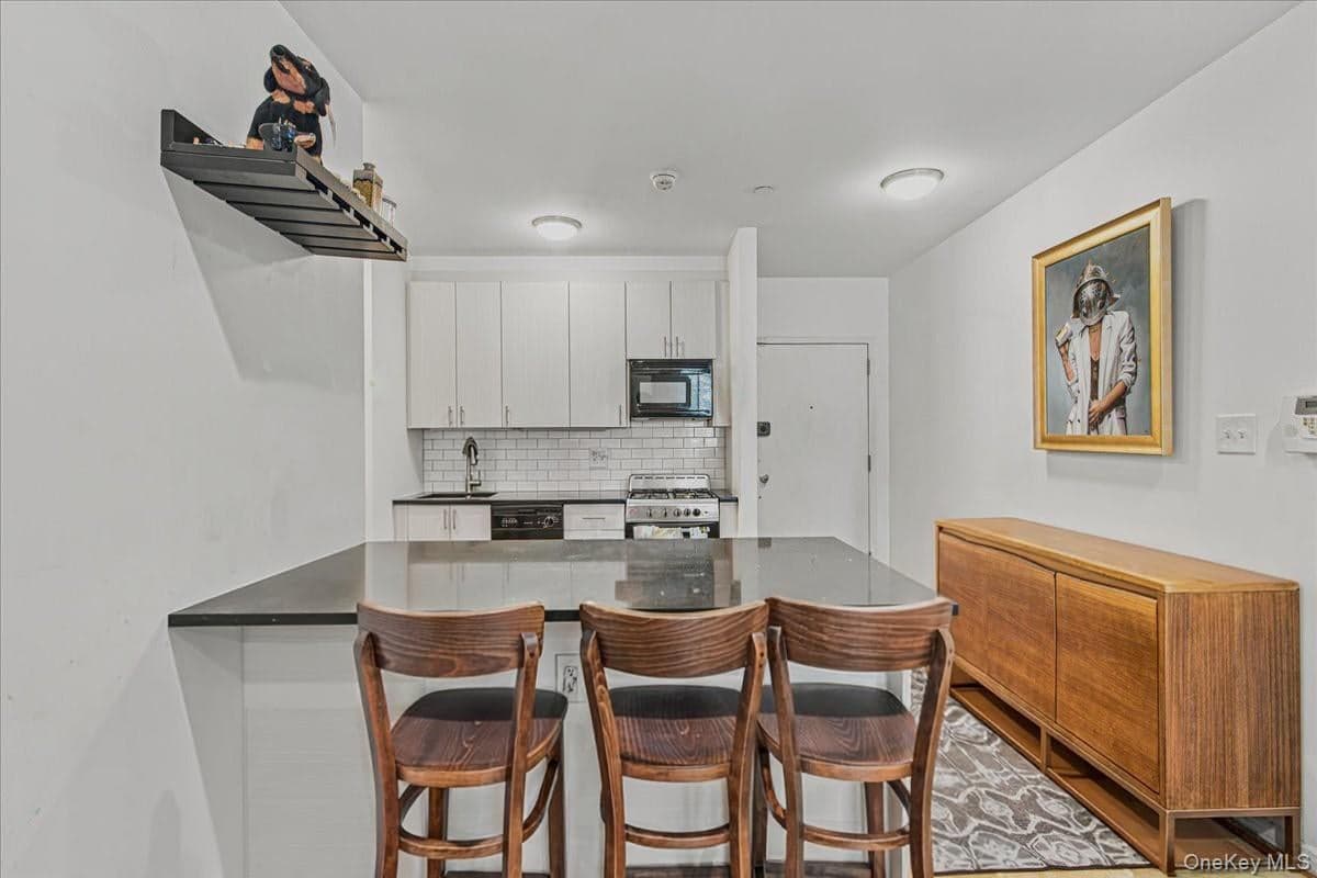 2231 62nd Street Unit: 1A thumbnail 4