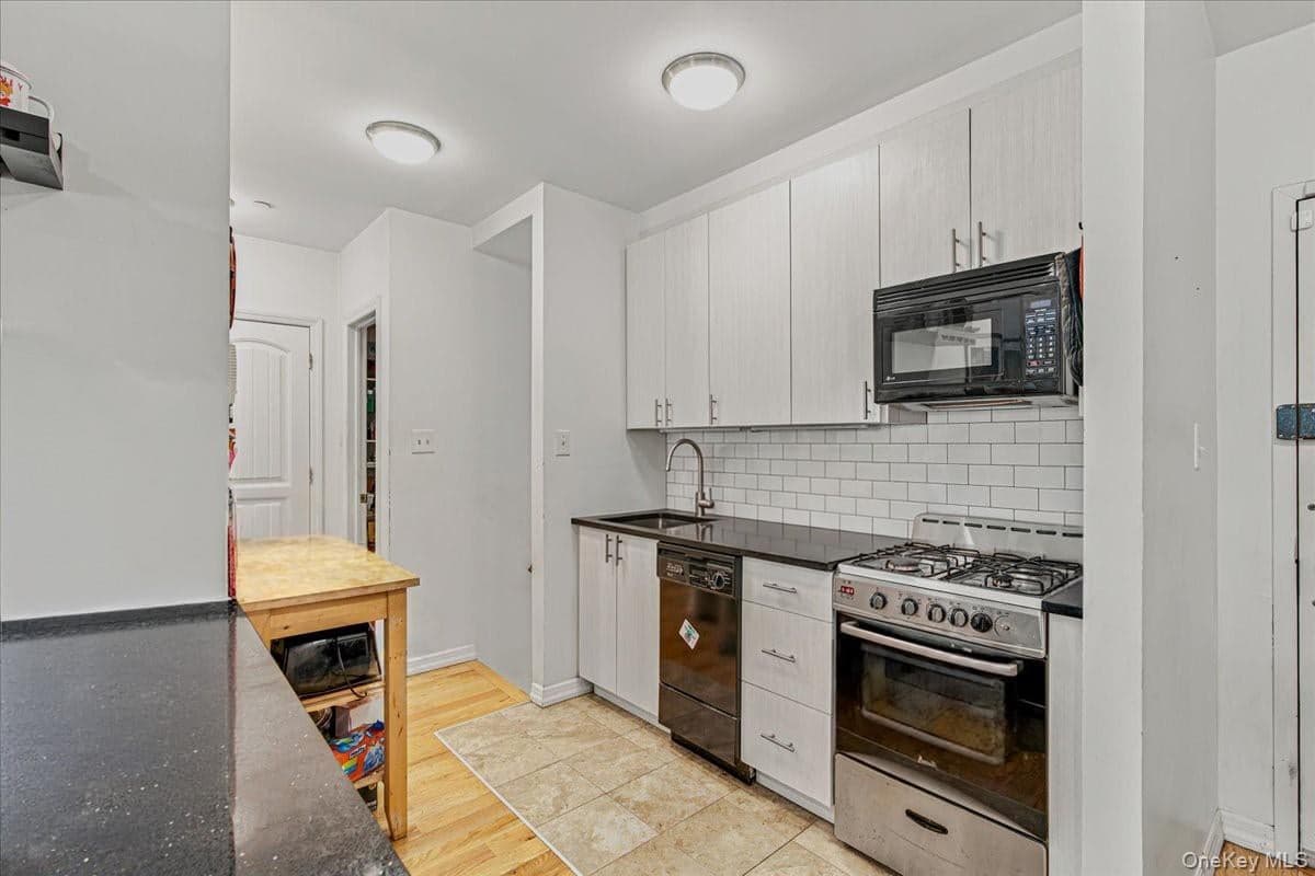 2231 62nd Street Unit: 1A thumbnail 5