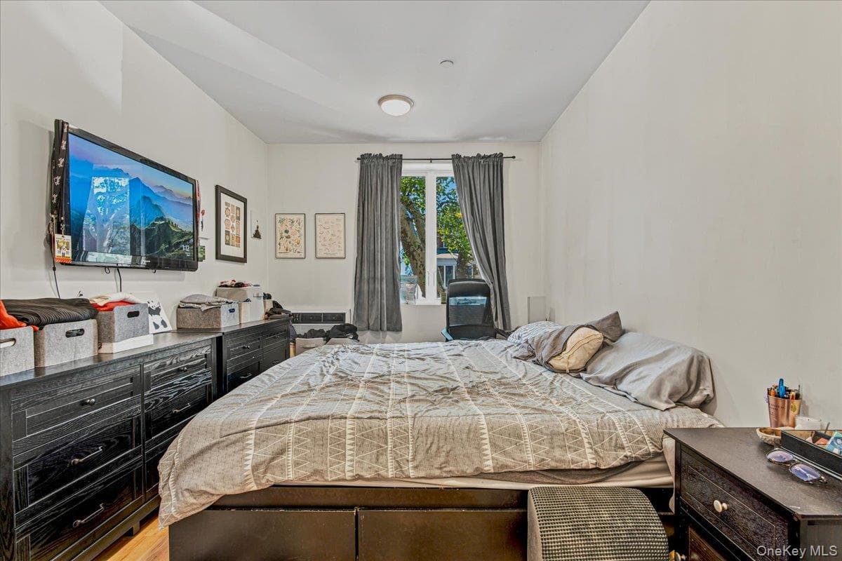 2231 62nd Street Unit: 1A thumbnail 7