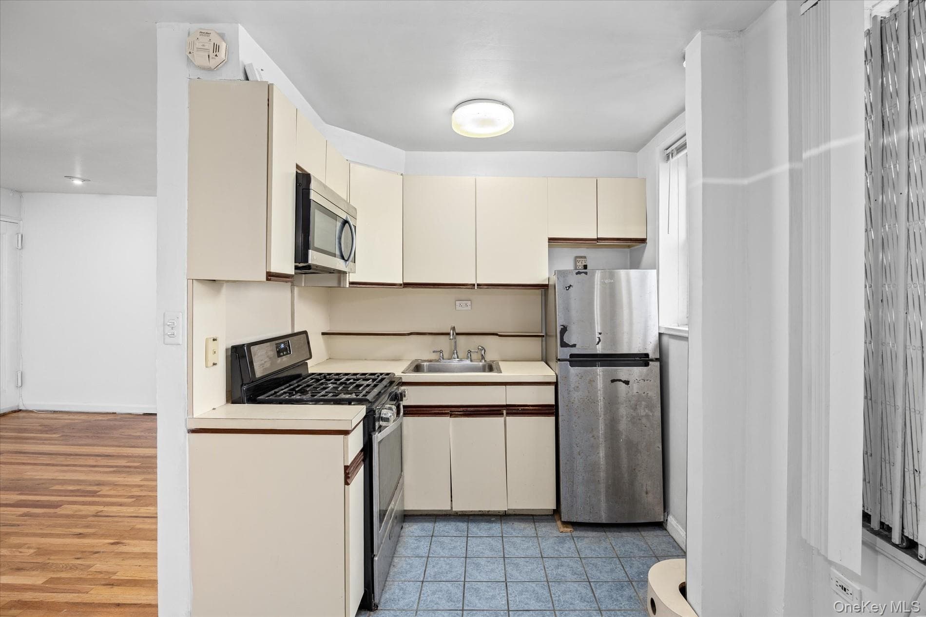 67-30 Clyde Street Unit: 6G thumbnail 6