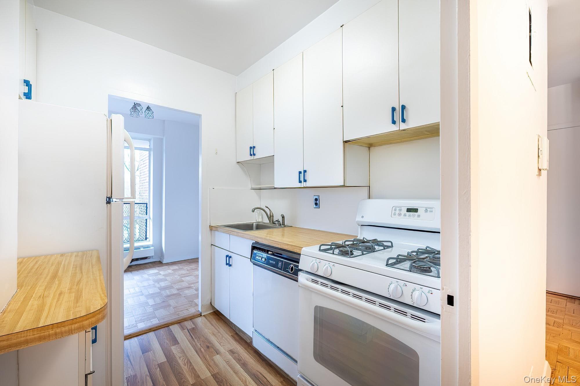 2727 Palisade Avenue Unit: 9B thumbnail 15