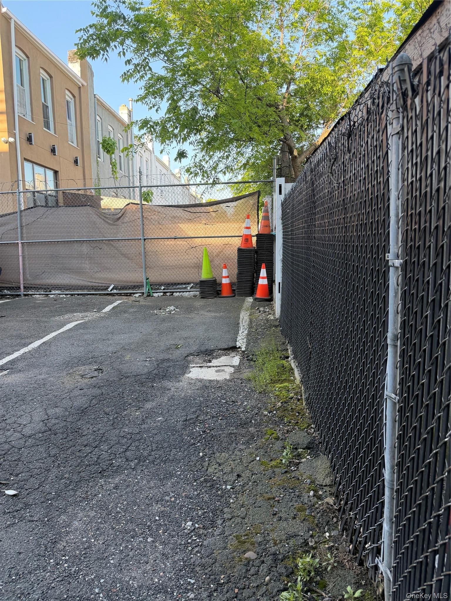 2 Danforth ST thumbnail 2