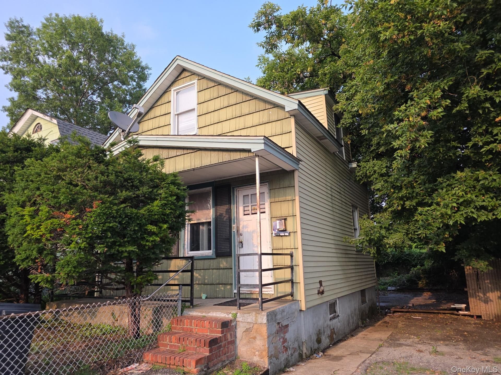 236 Holland Avenue thumbnail 2