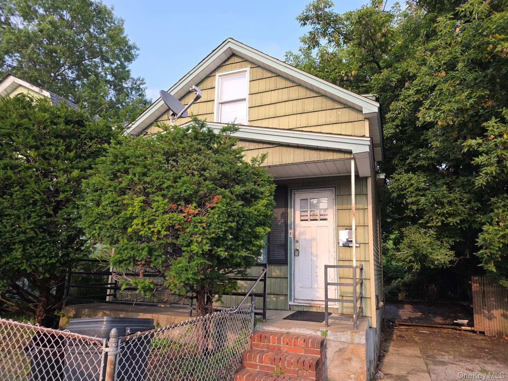 236 Holland Avenue, Elmont