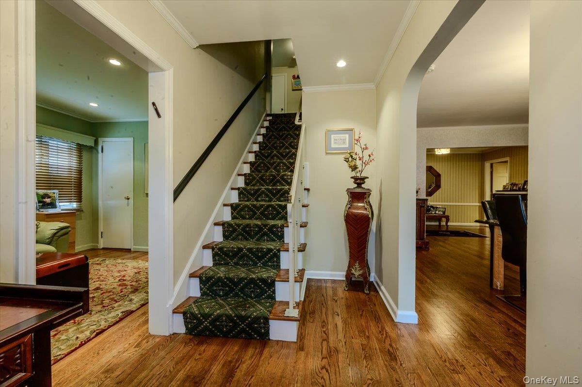 928 Northfield Road thumbnail 2