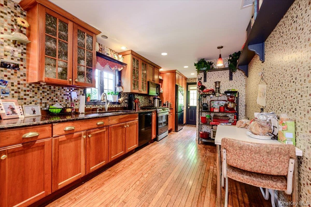 928 Northfield Road thumbnail 11